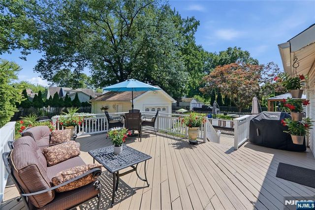 442 Riverview Drive, Totowa, NJ 07512
