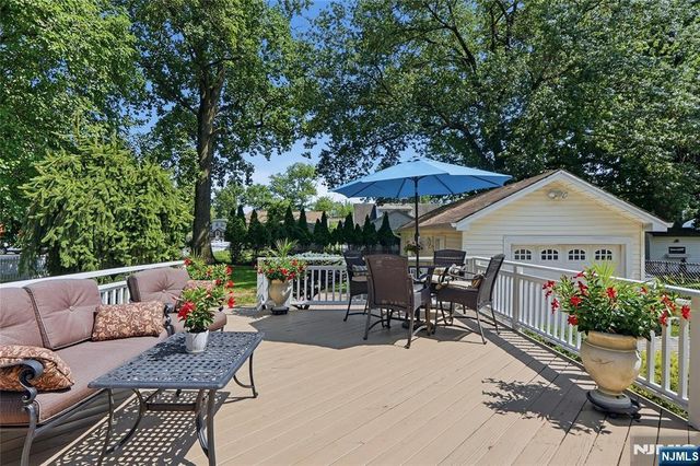 442 Riverview Drive, Totowa, NJ 07512