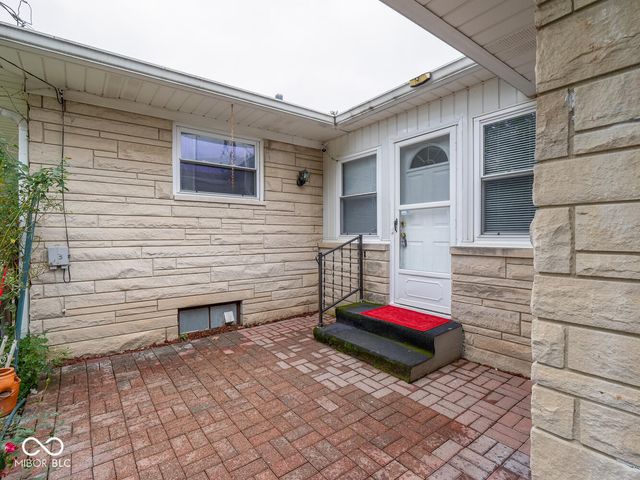 2326 E Banta Road, Indianapolis, IN 46227