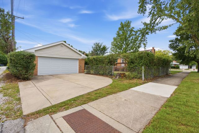 4333 W MAIN Street, Skokie, IL 60076