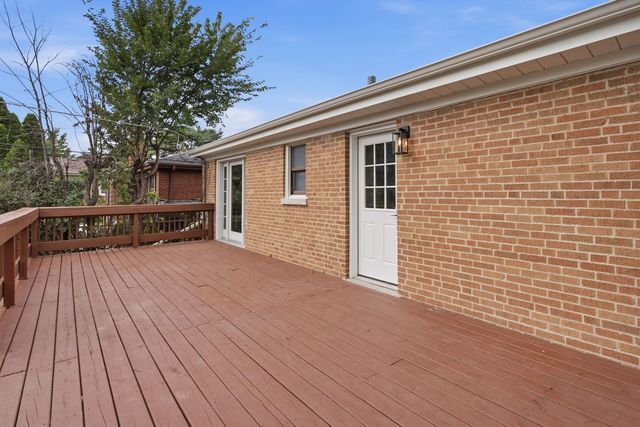 4333 W MAIN Street, Skokie, IL 60076