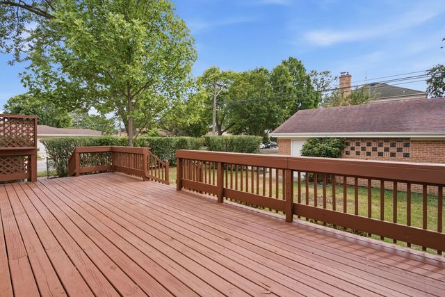 4333 W MAIN Street, Skokie, IL 60076