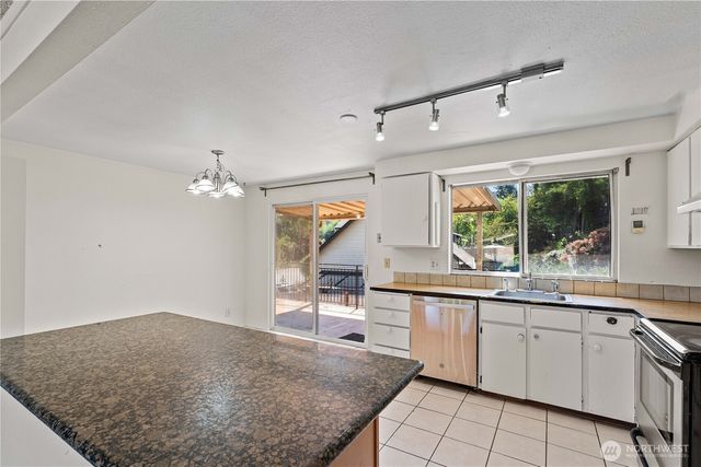 14511 SE 254th Street, Kent, WA 98042