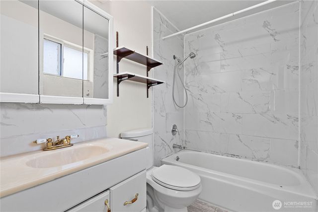 14511 SE 254th Street, Kent, WA 98042