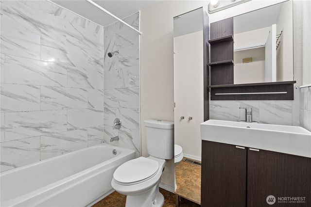 14511 SE 254th Street, Kent, WA 98042