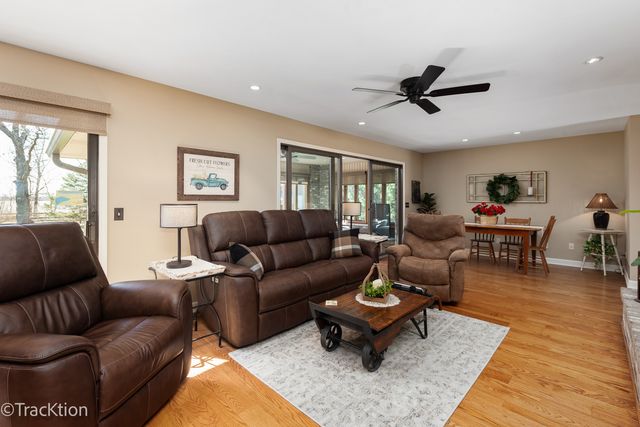 9596 Corneils Road, Bristol, IL 60512