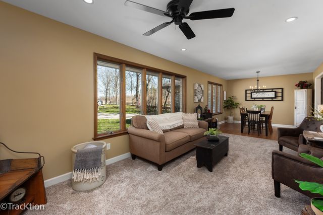 9596 Corneils Road, Bristol, IL 60512