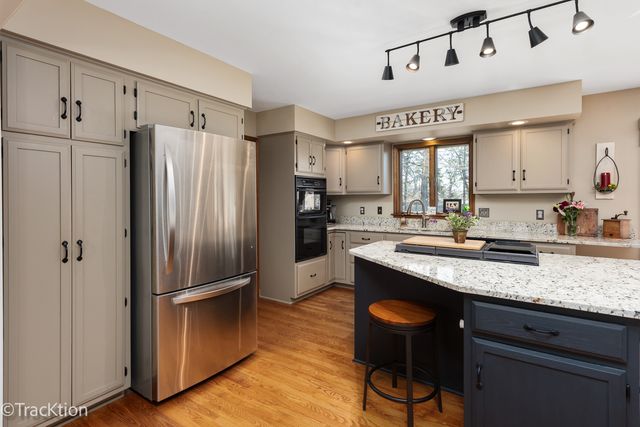 9596 Corneils Road, Bristol, IL 60512