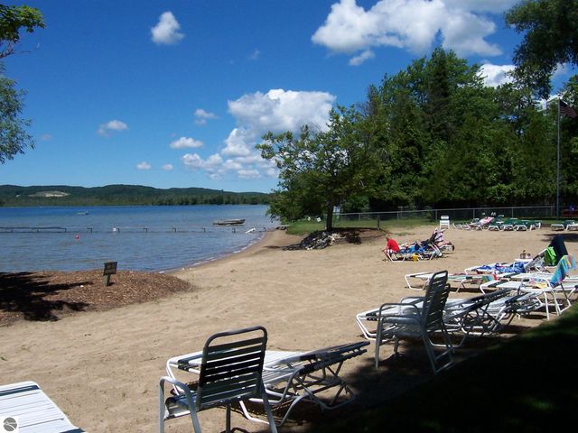 5389 Miller Drive, Bellaire, MI 49615