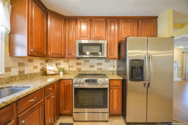 76 Clearwater Harbour, Sanford, NC 27332