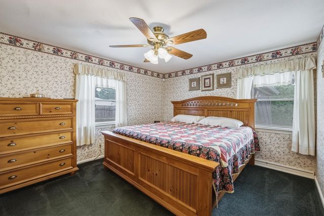 15 Somerset St, East Longmeadow, MA 01028