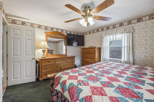 15 Somerset St, East Longmeadow, MA 01028