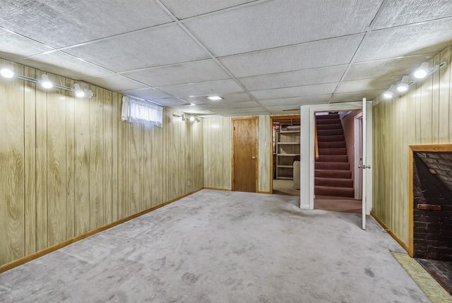 15 Somerset St, East Longmeadow, MA 01028