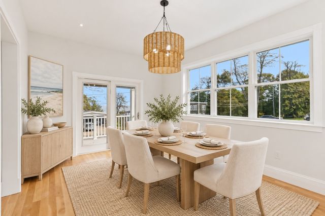 5 Cottage St, Nahant, MA 01908