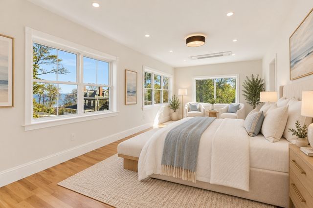 5 Cottage St, Nahant, MA 01908