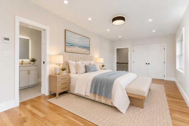 5 Cottage St, Nahant, MA 01908