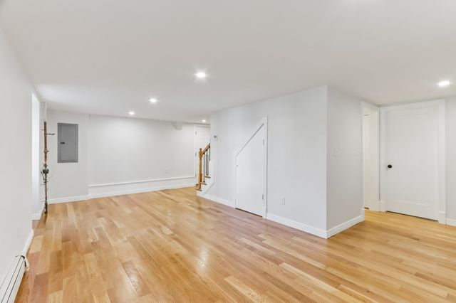 5 Cottage St, Nahant, MA 01908