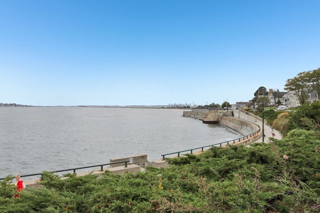 5 Cottage St, Nahant, MA 01908
