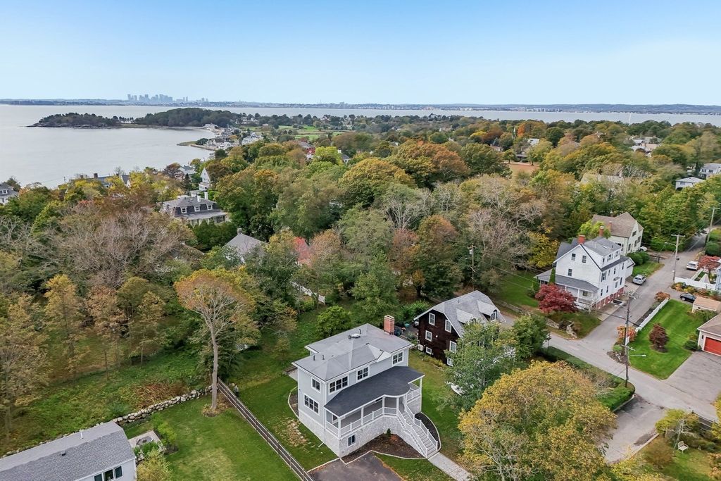 5 Cottage St, Nahant, MA 01908