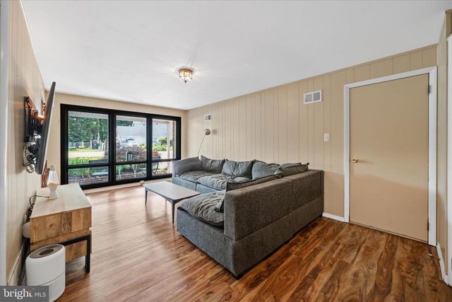 39 CORNWALL DRIVE, Newark, DE 19711