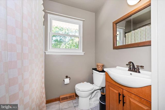 39 CORNWALL DRIVE, Newark, DE 19711