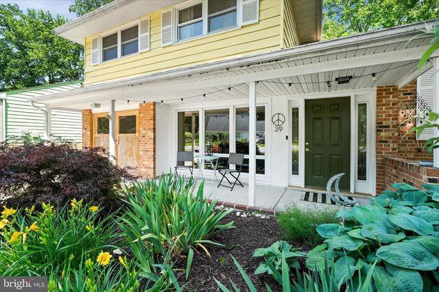 39 CORNWALL DRIVE, Newark, DE 19711