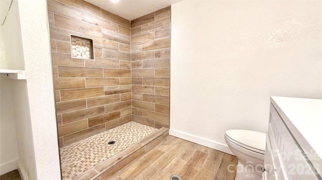 76 Ed Sneed Drive, Marion, NC 28752