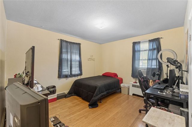 92 Rhode Island Street, Cranston, RI 02920