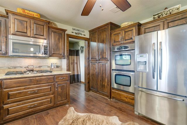 734 E FM 1188, Bluff Dale, TX 76433