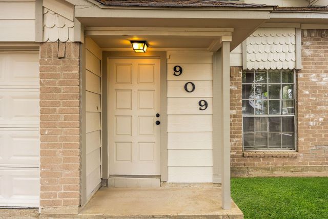 909 Littleport Lane, Channelview, TX 77530