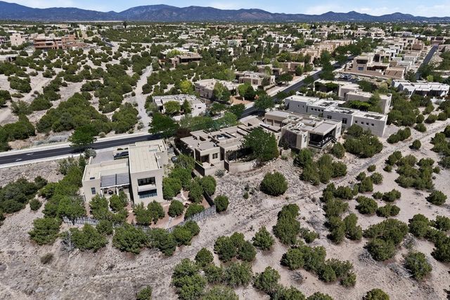 111 Avenida Frijoles, Santa Fe, NM 87507