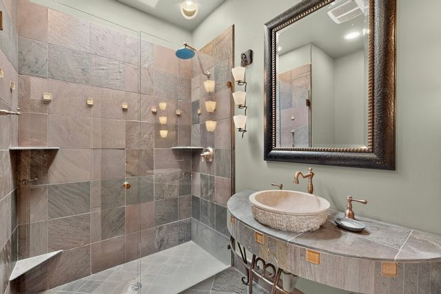 111 Avenida Frijoles, Santa Fe, NM 87507