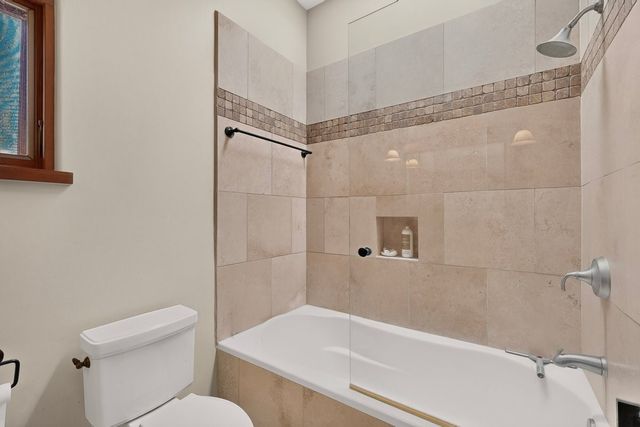 111 Avenida Frijoles, Santa Fe, NM 87507