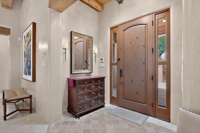 111 Avenida Frijoles, Santa Fe, NM 87507
