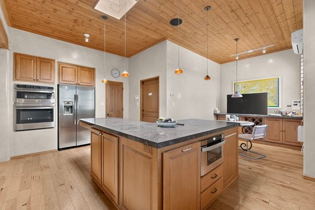 111 Avenida Frijoles, Santa Fe, NM 87507