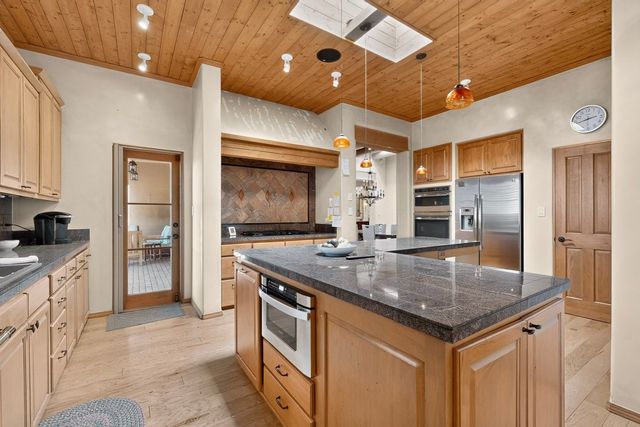 111 Avenida Frijoles, Santa Fe, NM 87507