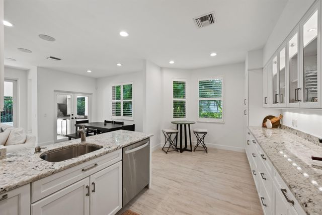 106 Toteka Circle, Jupiter, FL 33458