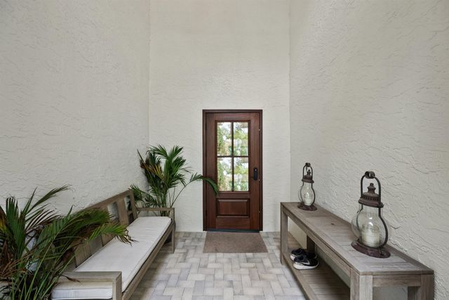 106 Toteka Circle, Jupiter, FL 33458