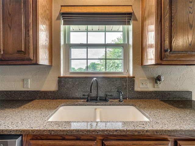 5740 Willow Brook Lane, Norman, OK 73069