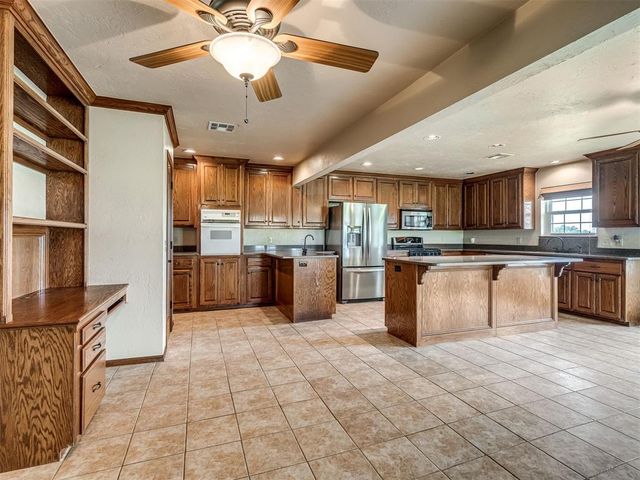 5740 Willow Brook Lane, Norman, OK 73069