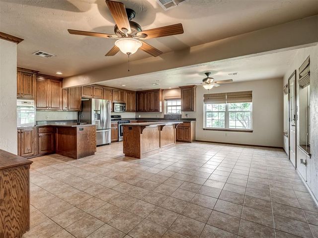 5740 Willow Brook Lane, Norman, OK 73069