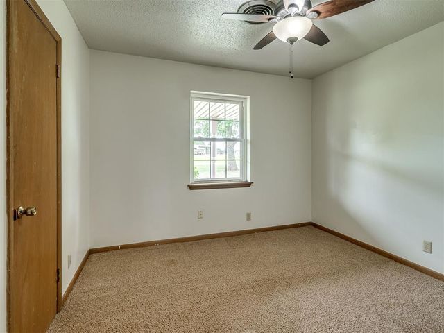5740 Willow Brook Lane, Norman, OK 73069