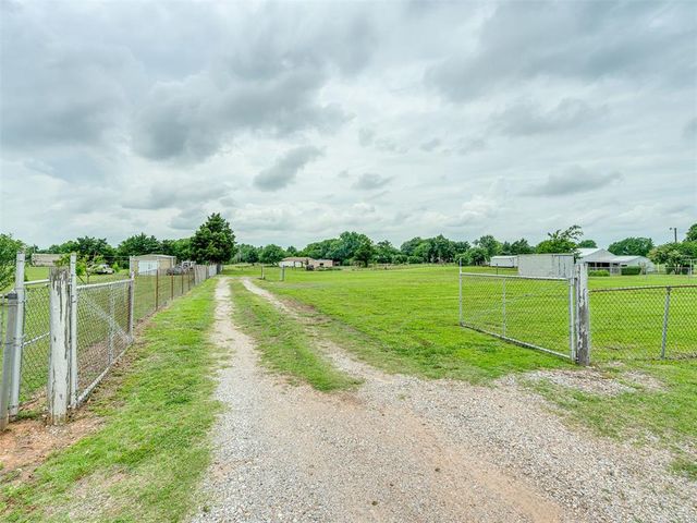 5740 Willow Brook Lane, Norman, OK 73069