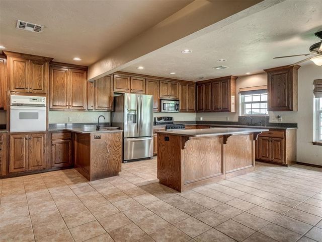 5740 Willow Brook Lane, Norman, OK 73069