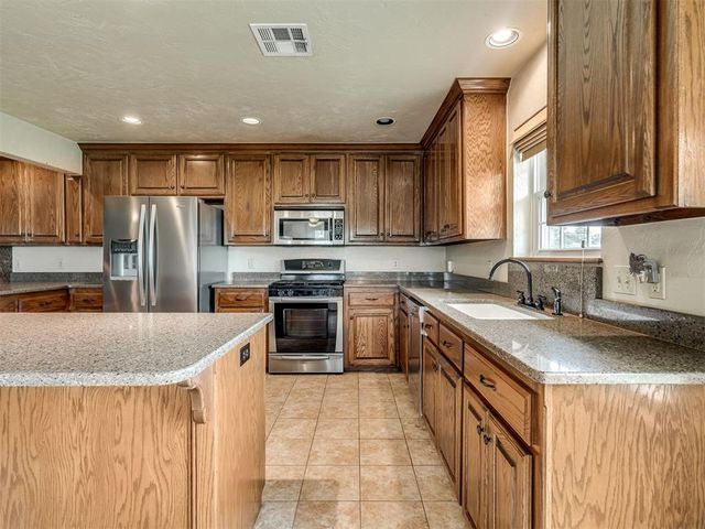 5740 Willow Brook Lane, Norman, OK 73069