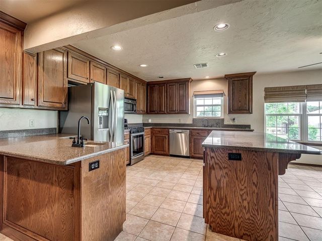 5740 Willow Brook Lane, Norman, OK 73069