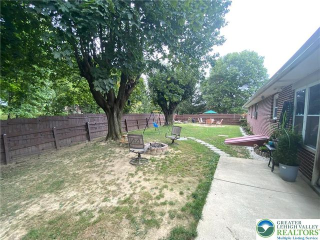 4405 Lehigh Drive, Lehigh Twp, PA 18088