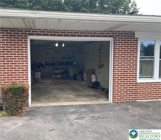 4405 Lehigh Drive, Lehigh Twp, PA 18088