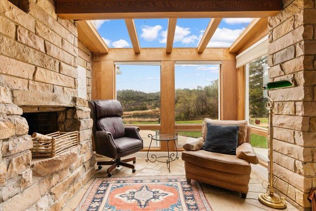 6525 Curtola Ranch Rd, Auburn, CA 95602