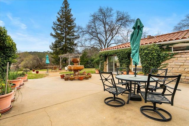 6525 Curtola Ranch Rd, Auburn, CA 95602